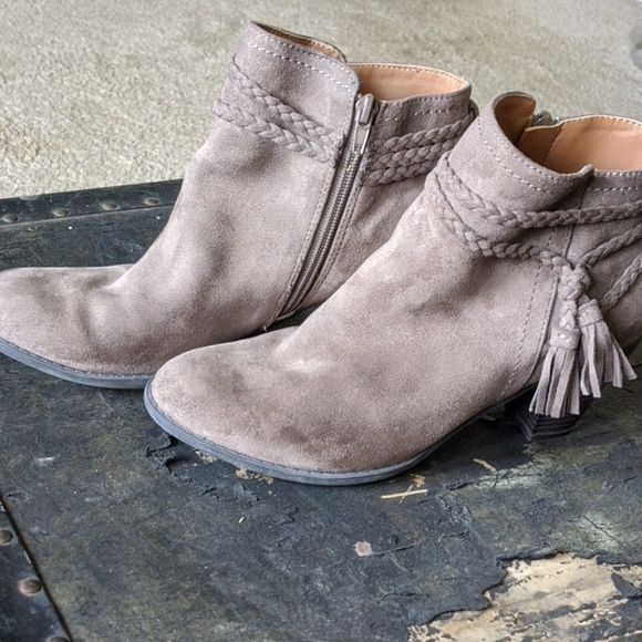 Booties - Picture 3 of 4